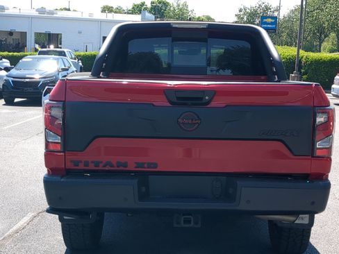 Used 2023 Nissan Titan PRO-4X w/ Pro-4x Convenience Package AWD/4WD image 9