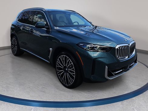 New 2026 BMW X5 xDrive40i w/ Climate Comfort Package AWD/4WD image 3