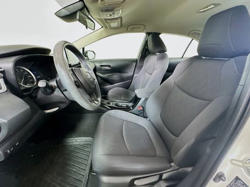 Used 2020 Toyota Corolla LE FWD image 13