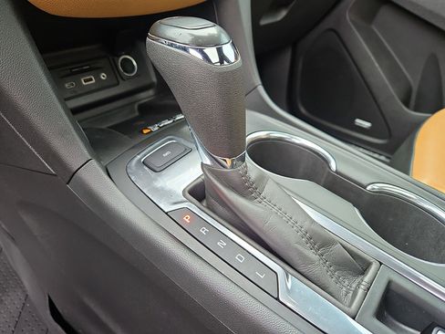 Used 2021 Chevrolet Equinox Premier image 12