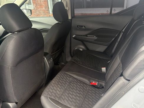 Used 2021 Nissan Kicks SV FWD image 10