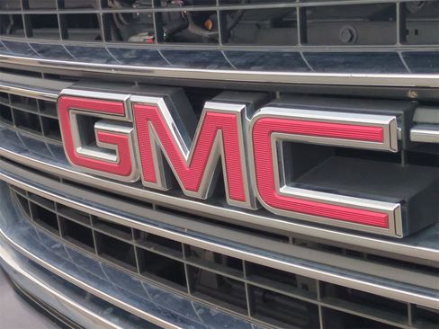 Used 2017 GMC Yukon SLT w/ Open Road Package image 13