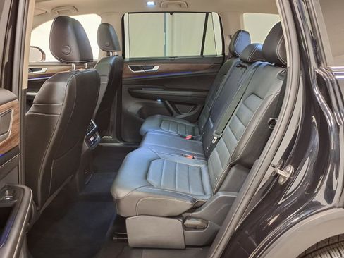 Used 2025 Volkswagen Atlas SEL AWD/4WD image 25