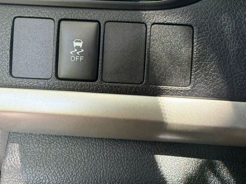 Used 2017 Toyota Camry SE FWD image 33