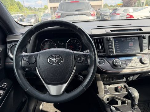 Used 2016 Toyota RAV4 SE FWD image 18