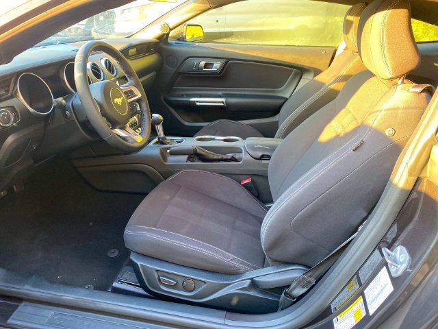 Used 2023 Ford Mustang Coupe RWD image 9