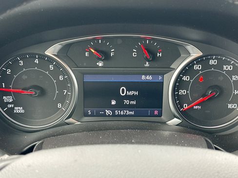 Used 2024 GMC Terrain SLT AWD/4WD image 25