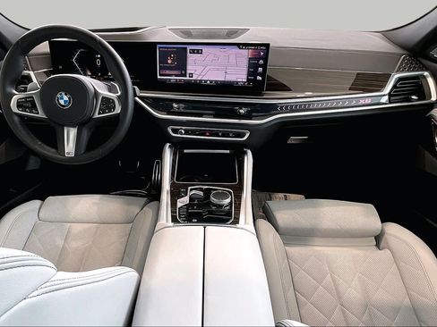 Used 2026 BMW X6 xDrive40i AWD/4WD image 15