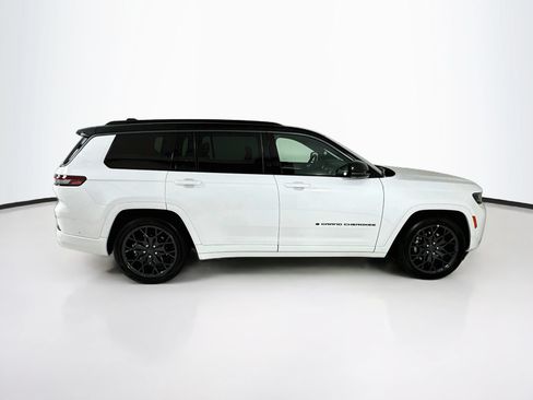 Used 2026 Jeep Grand Cherokee L Summit w/ Obsidian Package AWD/4WD image 9