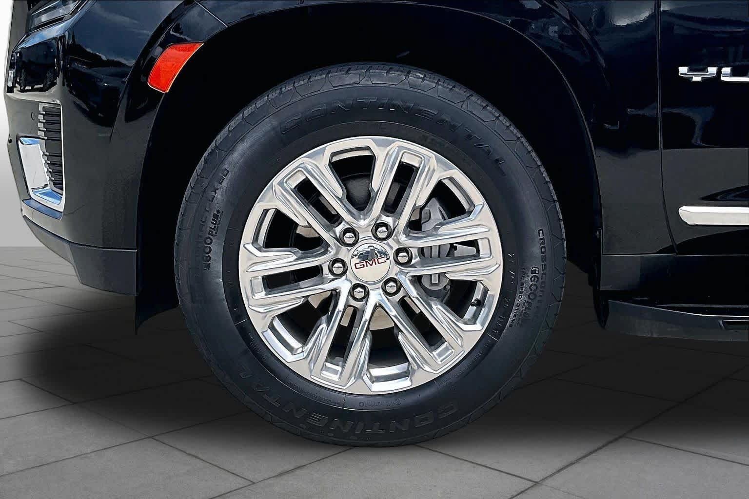 Used 2022 GMC Yukon SLT w/ SLT Premium Package RWD image 11