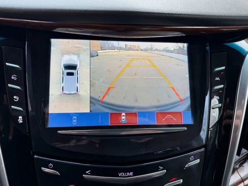 Used 2019 Cadillac Escalade Luxury image 11