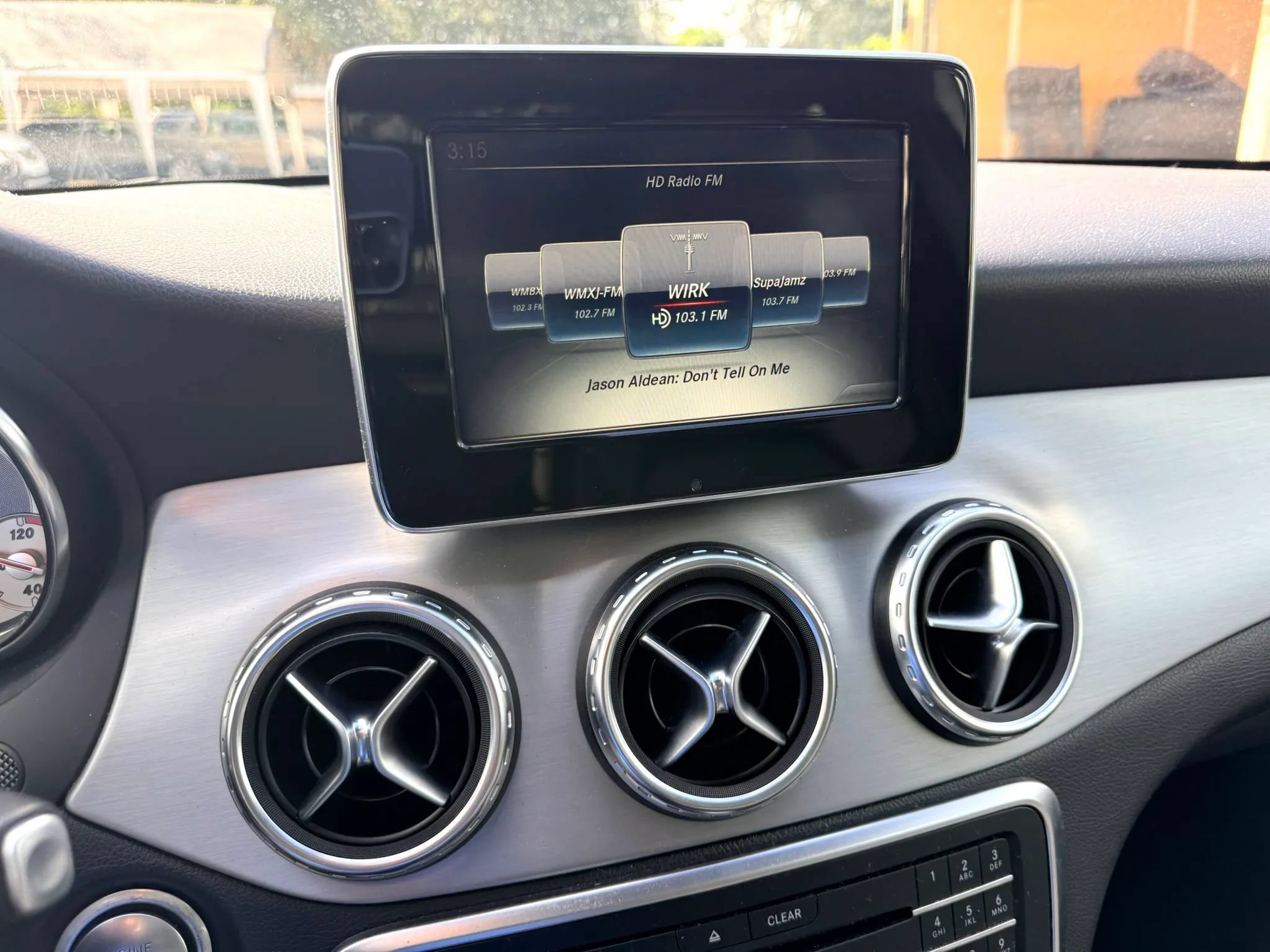 Used 2016 Mercedes-Benz GLA 250 4MATIC image 17