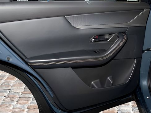 Used 2025 MAZDA CX-70 3.3 Turbo S w/ Premium Package image 12