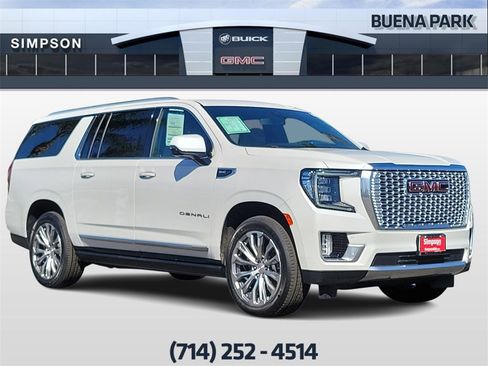 Used 2021 GMC Yukon XL Denali image 1