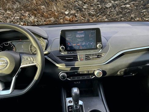 Used 2020 Nissan Altima 2.5 S image 6