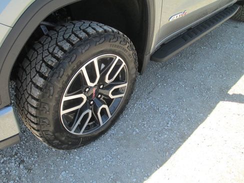 New 2026 GMC Sierra 1500 AT4 w/ AT4 Premium Package AWD/4WD image 14