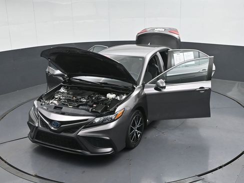 Used 2024 Toyota Camry SE image 54