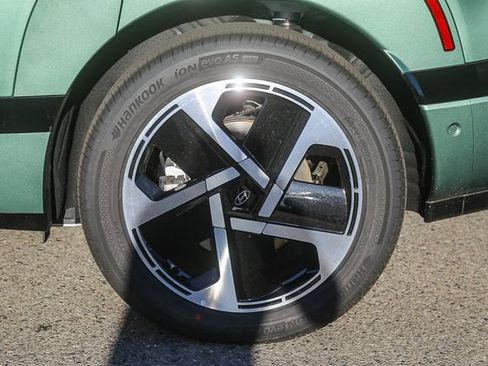 New 2026 Hyundai Ioniq 9 Calligraphy image 12