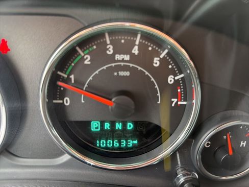 Used 2018 Jeep Wrangler Unlimited Sahara AWD/4WD image 40