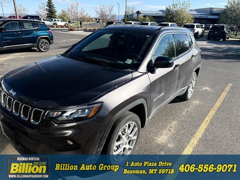 Used 2023 Jeep Compass Latitude AWD/4WD image 1