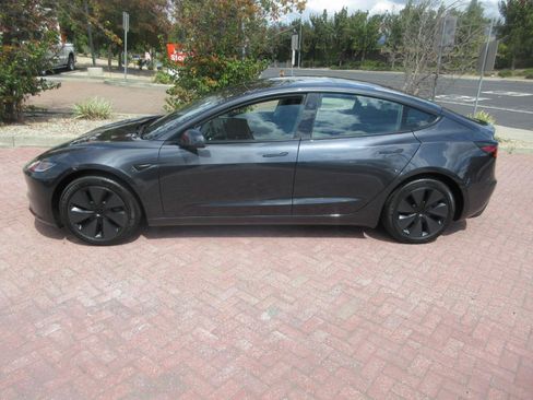 Used 2024 Tesla Model 3 RWD image 4