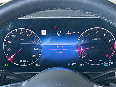 Used 2023 Mercedes-Benz GLC 300 4MATIC image 31