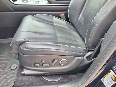 Used 2025 Genesis GV80 2.5T Prestige AWD/4WD image 32