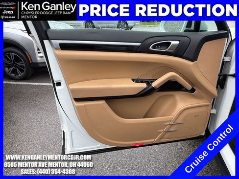 Used 2016 Porsche Cayenne AWD/4WD image 10