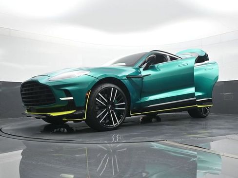 Used 2024 Aston Martin DBX 707 AWD/4WD image 30