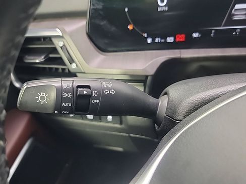 Used 2024 Kia Telluride SX w/ Towing Package FWD image 30