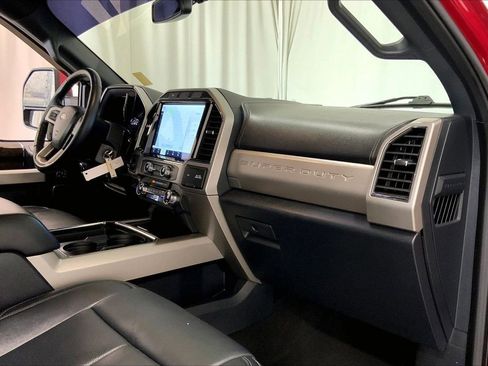Used 2022 Ford F250 Lariat w/ Lariat Value Package RWD image 28