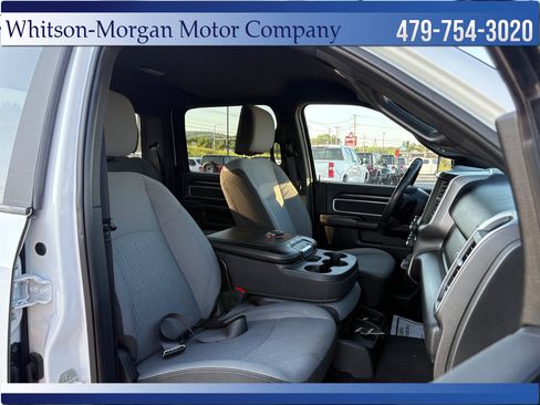 Used 2024 RAM 2500 Big Horn AWD/4WD image 33