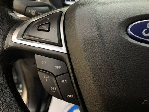 Used 2024 Ford Edge SEL image 26