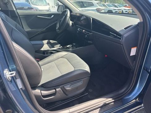 Used 2023 Kia Niro Wind w/ Wind Preserve Package FWD image 9