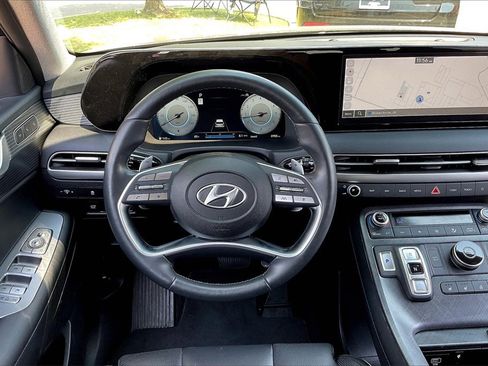 Certified 2025 Hyundai Palisade Limited image 13