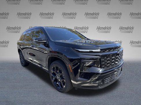 Certified 2024 Chevrolet Traverse RS image 5