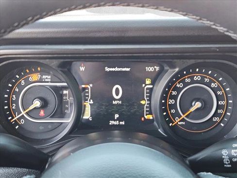 Used 2025 Jeep Wrangler Unlimited Rubicon AWD/4WD image 15