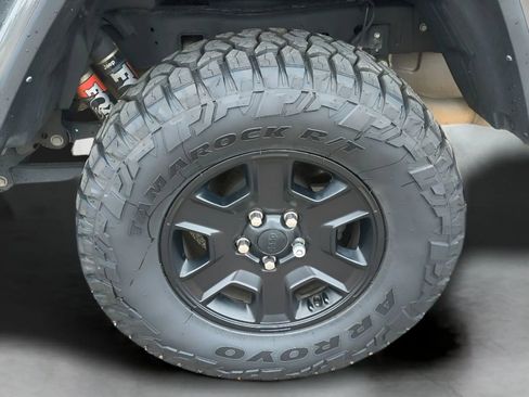 Used 2023 Jeep Gladiator Mojave w/ LED Lighting Group AWD/4WD image 32