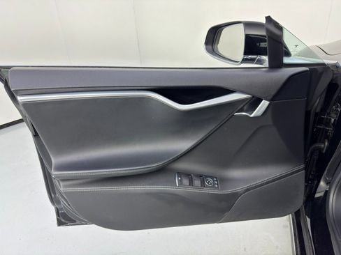 Used 2015 Tesla Model S 60 image 34