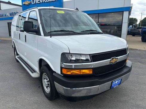 Used 2025 Chevrolet Express 2500 w/ Driver Convenience Package RWD image 16