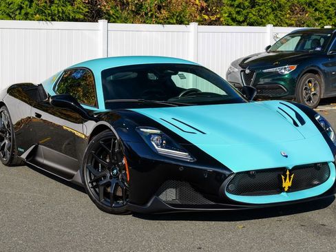 Used 2025 Maserati MC20 Coupe image 2
