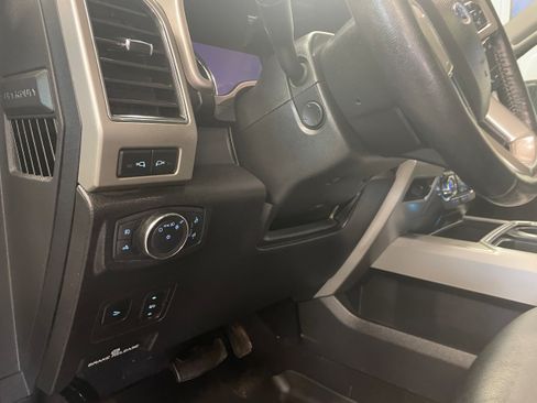 Used 2020 Ford F250 Lariat w/ Lariat Ultimate Package AWD/4WD image 13