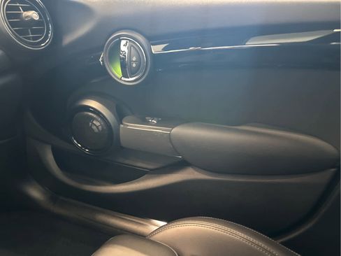 Used 2020 MINI Cooper S w/ Premium Package image 15