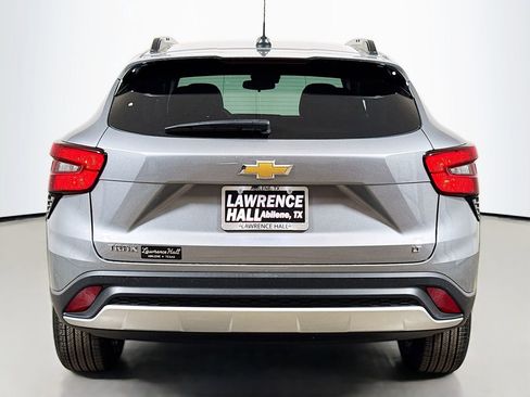 New 2026 Chevrolet Trax LT FWD image 4