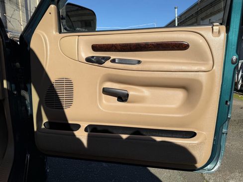 Used 1997 Dodge Ram 1500 Truck 4x4 Regular Cab image 47