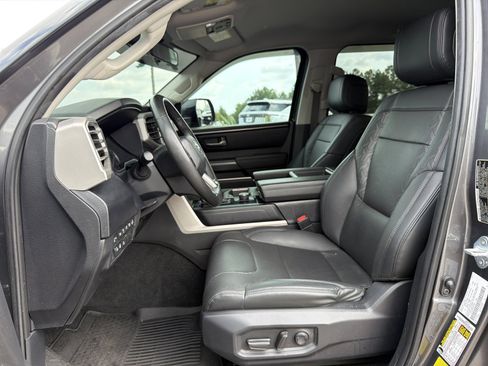 Used 2022 Toyota Tundra SR5 w/ SR5 Premium Package RWD image 14