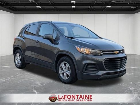 Used 2019 Chevrolet Trax LS w/ Tint and Cruise Package FWD image 2