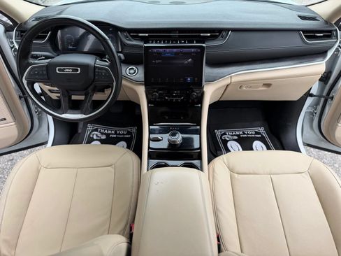 Used 2021 Jeep Grand Cherokee L Limited AWD/4WD image 16