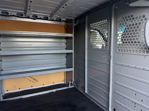 Used 2020 Nissan NV 1500 SV image 33