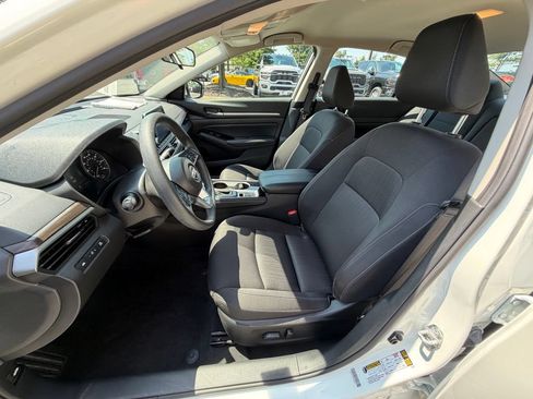 Used 2023 Nissan Altima 2.5 SV AWD/4WD image 21